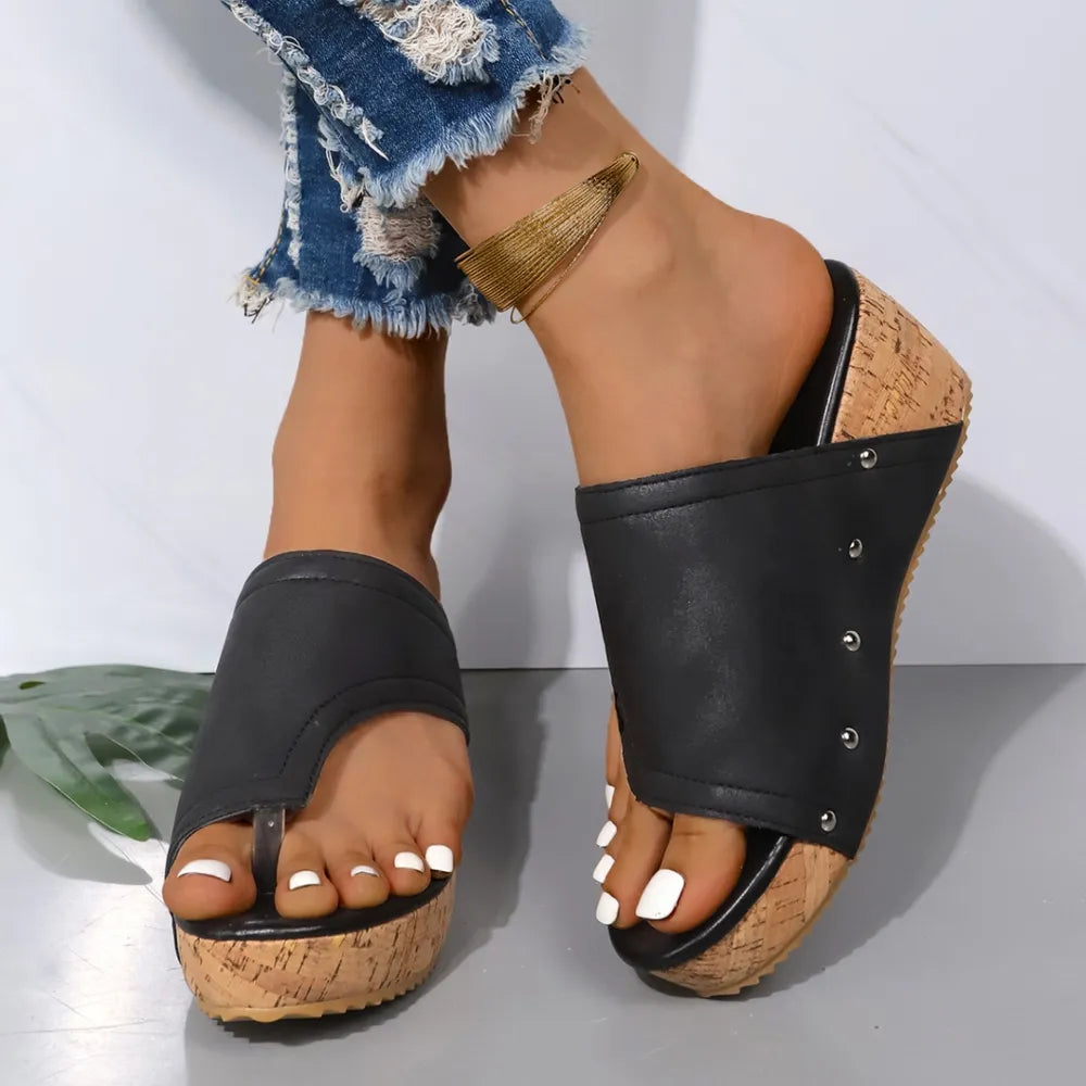 Feel-Good Wedge Sandals – Boho Chic Cork Platform with Toe Loop | Lightweight, Comfy & Stylish Summer Must-Have