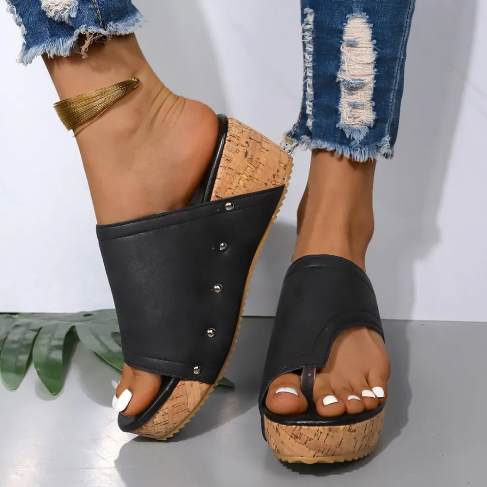 Feel-Good Wedge Sandals – Boho Chic Cork Platform with Toe Loop | Lightweight, Comfy & Stylish Summer Must-Have
