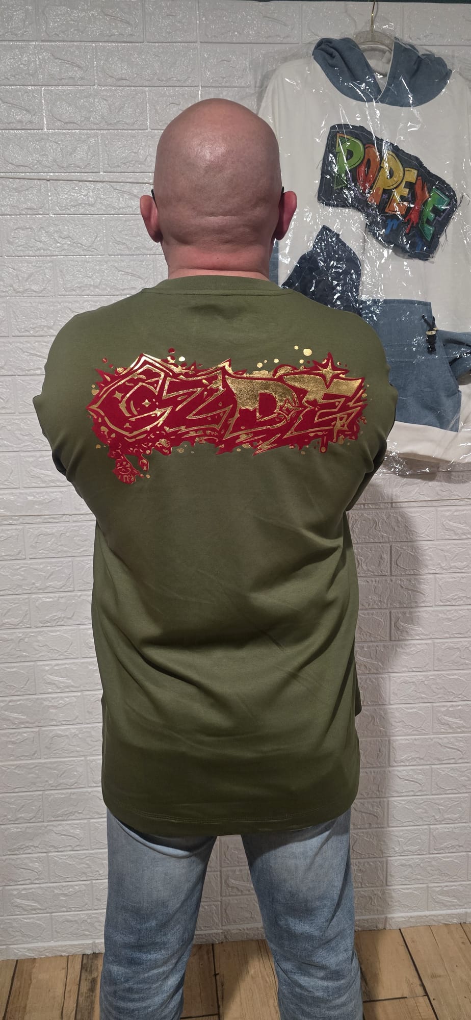 Graffiti Oversized Tee – Olive / Red & Gold CZDE