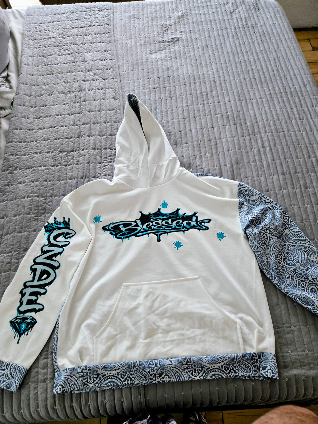Blesseds Crown Graffiti Hoodie – CZDE Paisley Edition