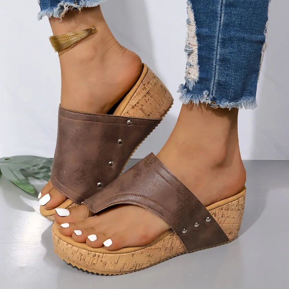 Feel-Good Wedge Sandals – Boho Chic Cork Platform with Toe Loop | Lightweight, Comfy & Stylish Summer Must-Have