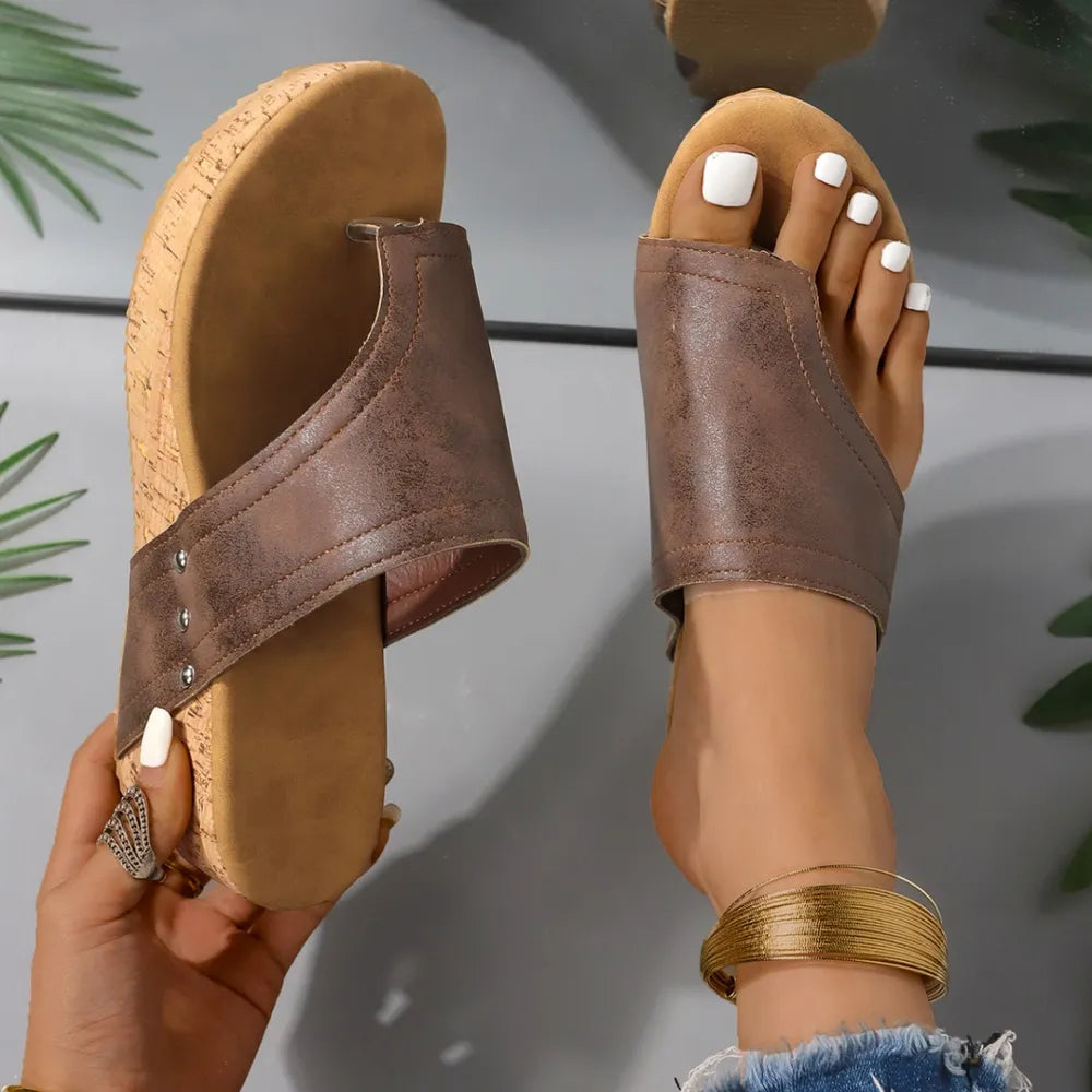 Feel-Good Wedge Sandals – Boho Chic Cork Platform with Toe Loop | Lightweight, Comfy & Stylish Summer Must-Have